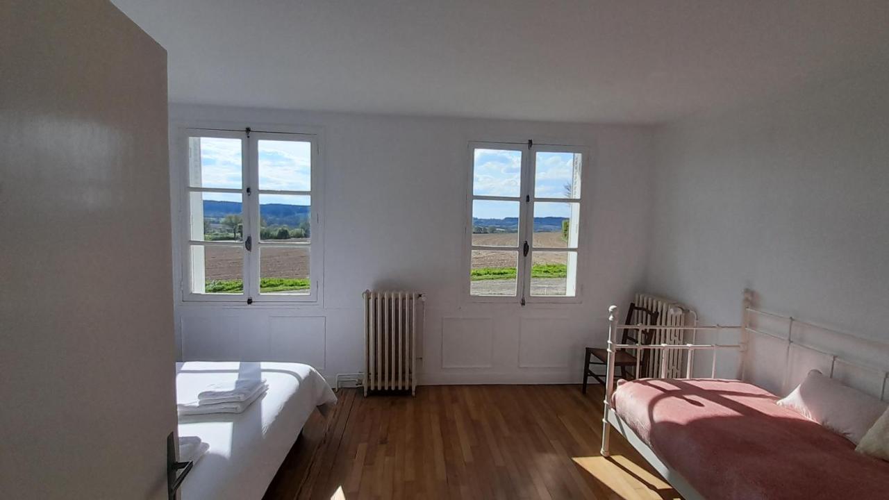 Gite Cottage Chaleureux En Pleine Campagne Vue Sur Les Monts Et Forets Et Le Chateau De Carrouges מראה חיצוני תמונה